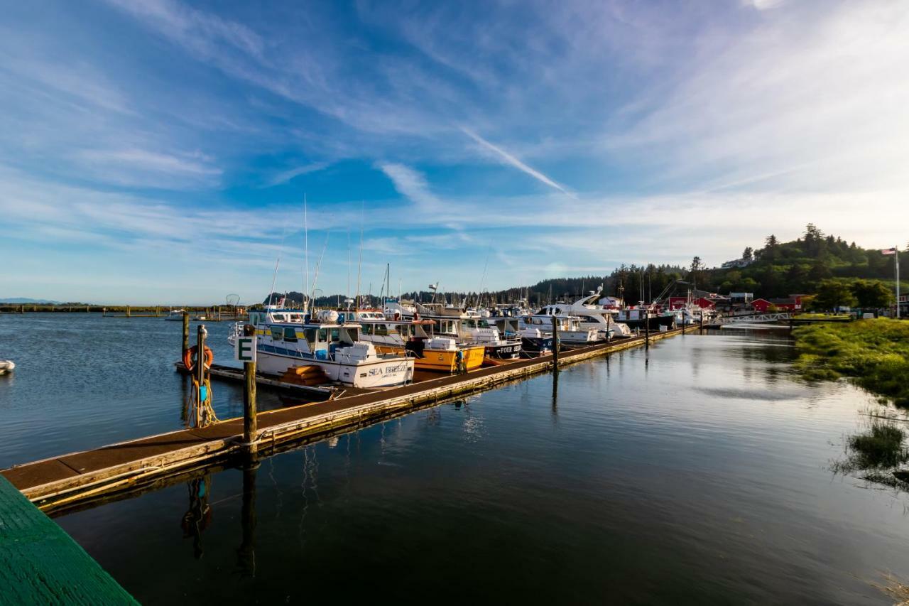 At The Helm Hotel Ilwaco Εξωτερικό φωτογραφία