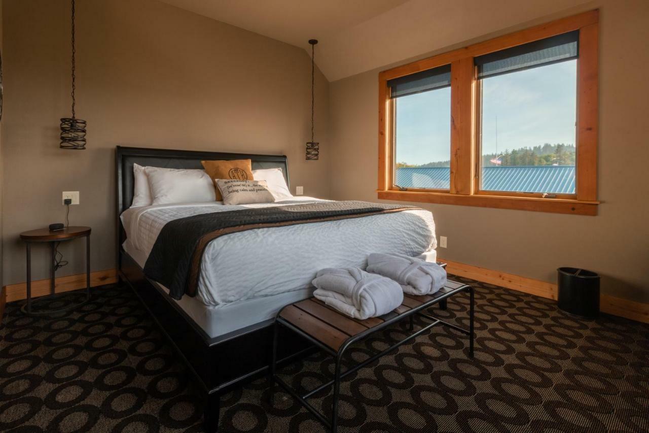 At The Helm Hotel Ilwaco Δωμάτιο φωτογραφία